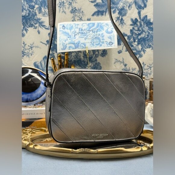 🆕 KURT GEIGER LONDON 🧿 NWOT Leather Crossbody Camera Bag, Gunmetal Silver - Picture 3 of 16